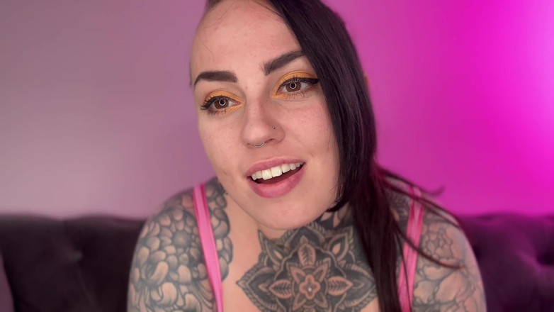 Miss Valentina: 스파이시 쓰다듬기