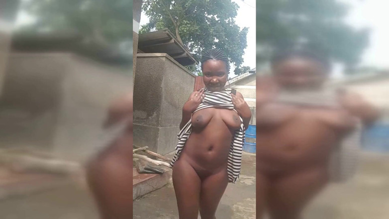 African Beauties: अश्लील साँवली लेस्बियन फुहार छोड़ती हैं