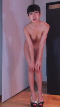 Oliata e cavalca verso un grande squirt - JOI