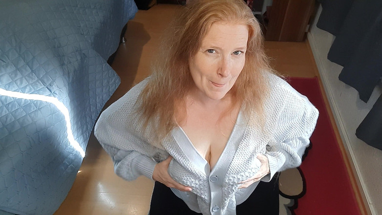 Curly_Dreams: Anh ấy trông cao hơn trong bức ảnh