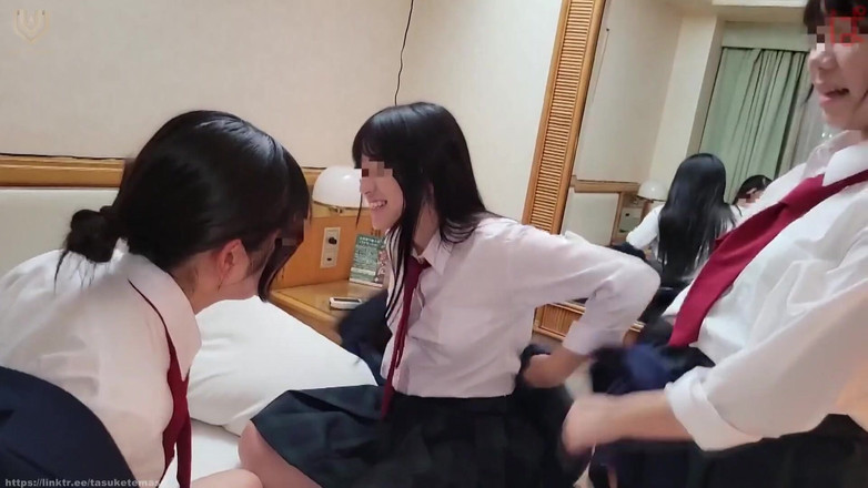 Japonica study book: Друзі третього року коледжу трьох дівчат. Harem Sex