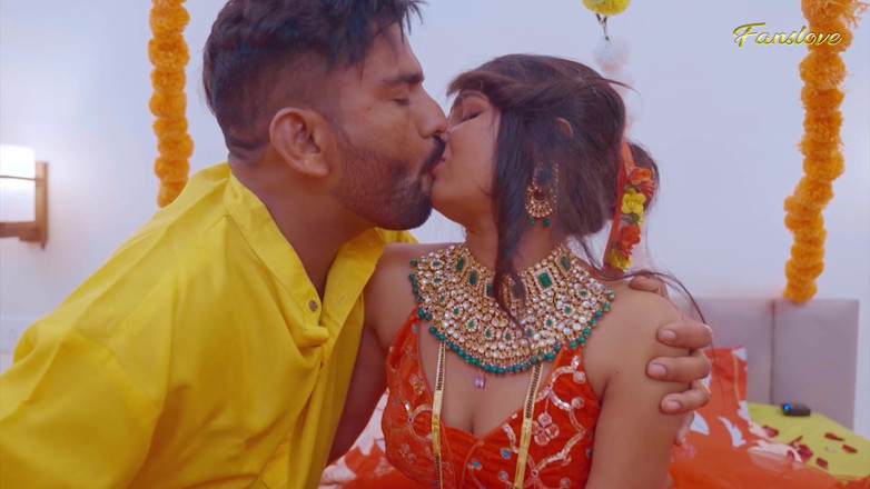 Mr Entertainer: Slim Bhabhi Enjoyed Her First Suhagrat Night and Fucked Hard