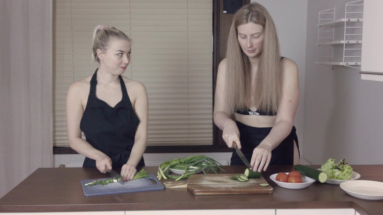Acrylic Kate Quinn: Kitchen Confidential: Acrylickatequinn and Mila Delvina Make a Salad with...