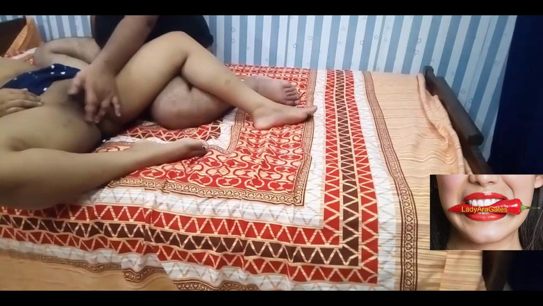 Hotty Jiya Sharmaa: 발렌타인 데이 XXX 포르노 롤플레이 클리어 힌디어 오디오