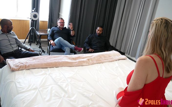 CreamPiled: Un'altra moglie calda sul letto viene letta