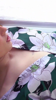 Ma vidéo la plus vendue avec des bas et un vibromasseur