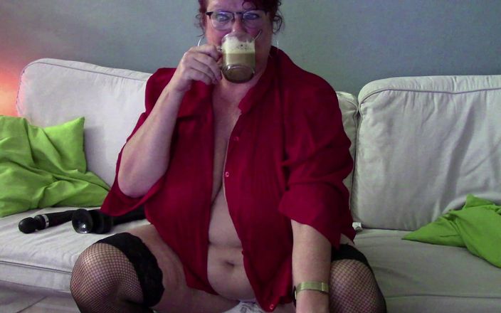 CurvyMindy: Vâng, một livestream rất nóng bỏng và hứng tình khác