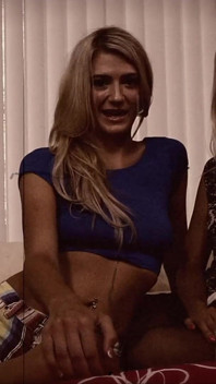Blond MILFs in Lesbo Fun