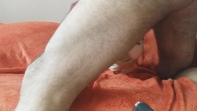 Naxy: Nová blonďatá hračka - sperma v krku