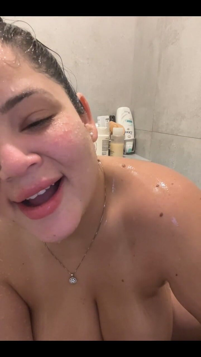 Dani Valentina: Livestream med Dani Valentina