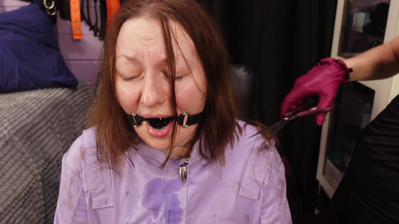 Arya Grander: BDSM Video: taglio di capelli da padrona (mistress Priest &amp; Arya Grander)