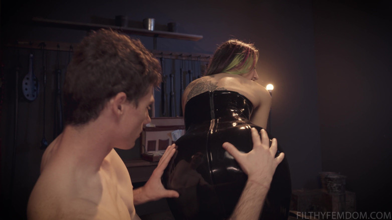 FilthyFemdom: Agente En Látex Con Selene Haze, Jodie Johnson