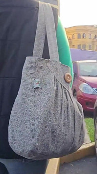 Na ulicy złapałem napalonego nieznajomego; Chciała się pieprzyć z maską. Przysięgasz mi, że nikt tego nie zobaczy?
