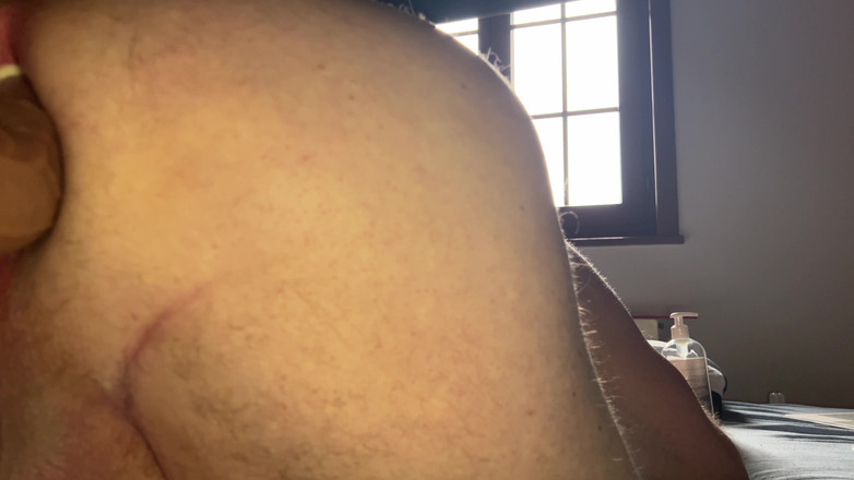 Almaviva: 갈색 딜도를 따먹는 할아버지