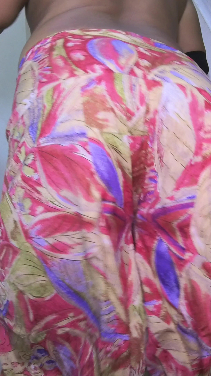 Bigdesidick2: Desi Sissy Twerk