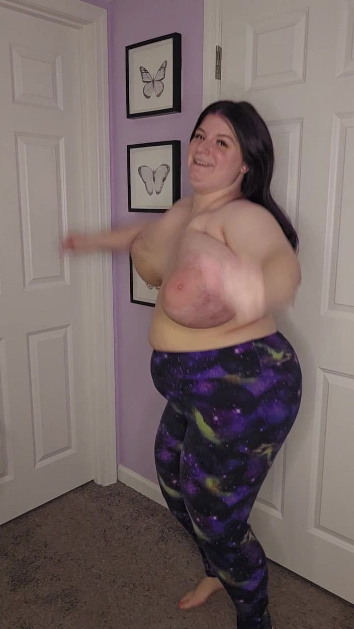 Sarah Rae: Jack cu țâțe uriașe care sar