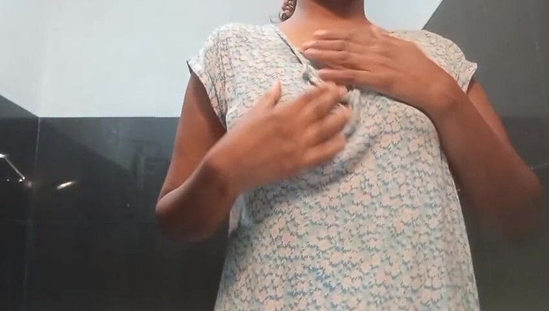 Anne White: Une petite amie desi asiatique indienne aime la baise hardcore...