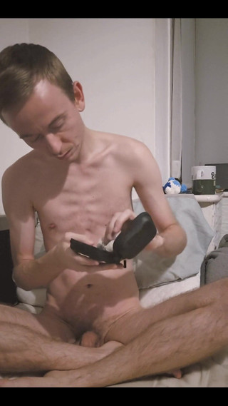 The Max Powers: Ouverture de boîte