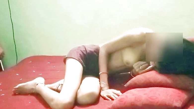 Your Navya: Gorący seks pierwszego dnia z piękną dziewczyną