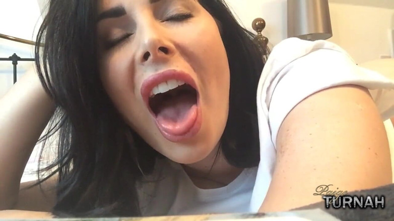 Paige Turnah: Naughty Paige masturbates home alone in bedroom with her toys