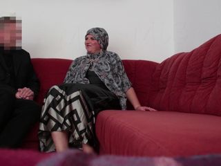 Mike Vonberg: Evli Müslüman kadın kocasını büyük yarakla eski arkadaşıyla aldatıyor