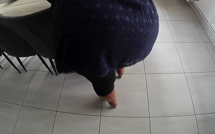 Nini Divine: Video POV! Stepmom's Big Ass in Tight Dress Fucked in...