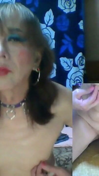 Eu sou Anaka, um ninfomaníaco usando um daildo.