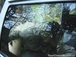 Your Choice Movies: Seks berani di belakang kereta di luar