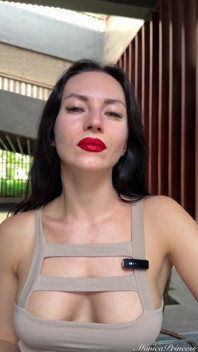 Sputa E Adorazione Di Rossetto Rosso - Provocanti Labbra Fetish
