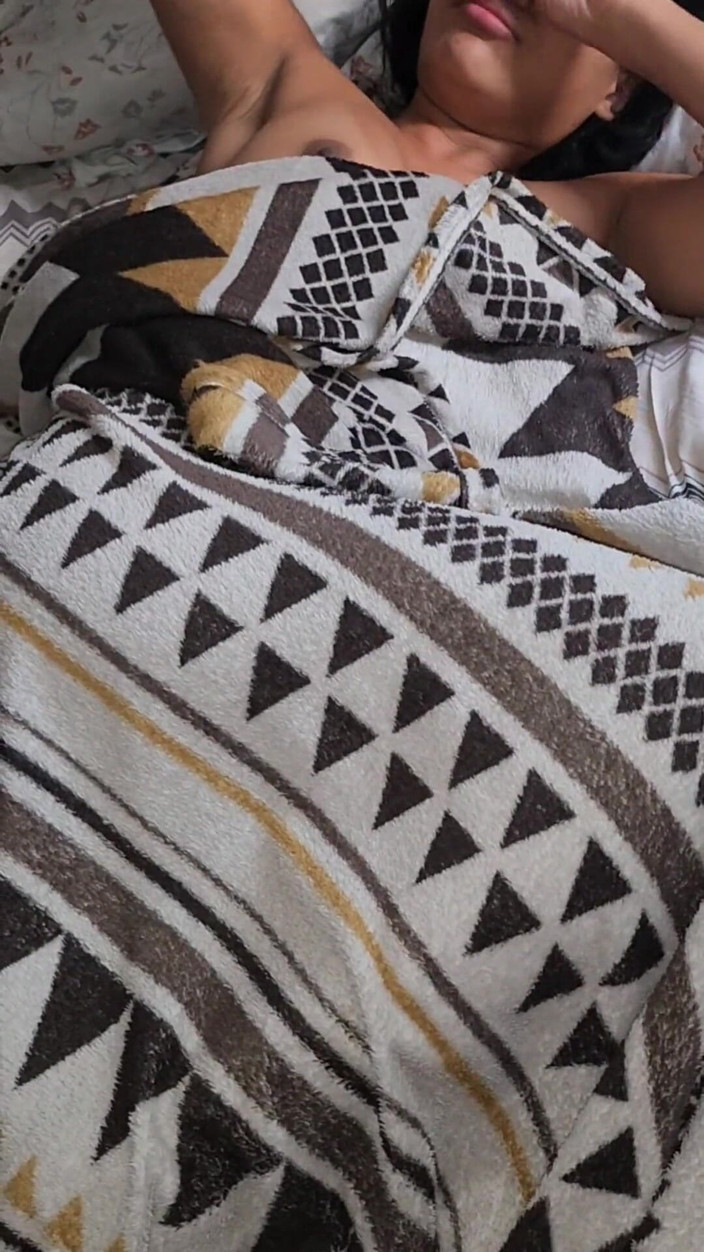 Pietro Montoya: Trezindu-mi sclavul pentru a-i da spermă în terci, dimineața 01/24/2025