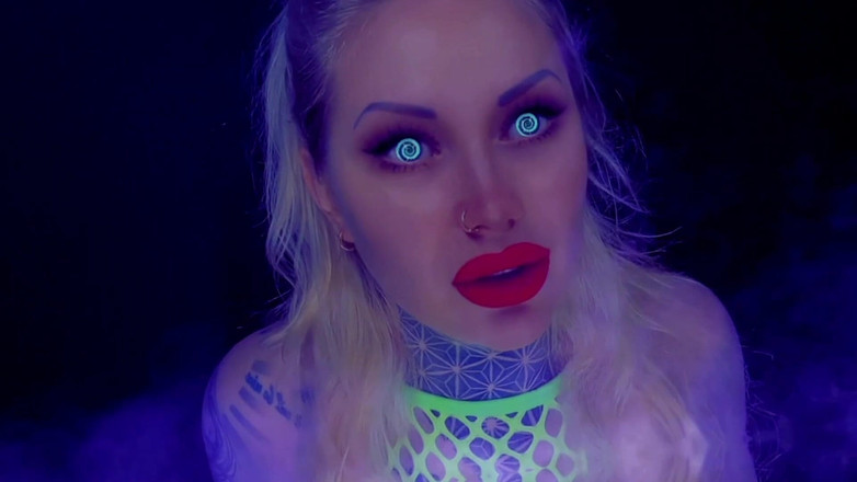 Goddess Misha Goldy: Jerk-off Junkie - niekończąca się spirala twojego porno patetyzmu