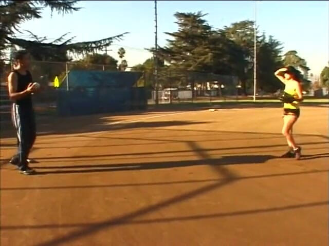 EuroHClub: Špinavá latinskoamerická děvka vystříkaná na obličej po sexy šukání