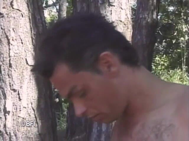 Combat zone transsexual barebacking: Bi-sex man and girls with shemale.