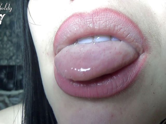 Tongue & Spit & Lips (Goddess Misha Goldy)