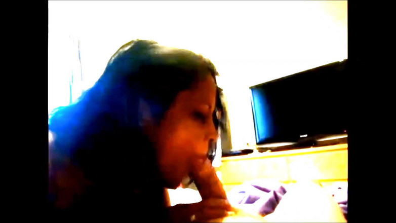 African Beauties: हॉट लैटिना चोदने लायक मम्मी अपने गोरे लंड की भूखी है