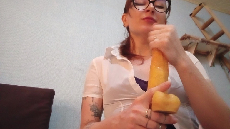 HellENXxOo: Stiefmutter zeigt, wie man spielt