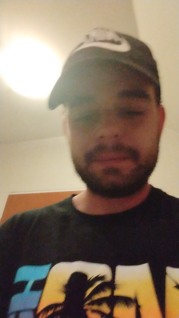 jerkofflover: Branlette à l’hôtel dans mon travail