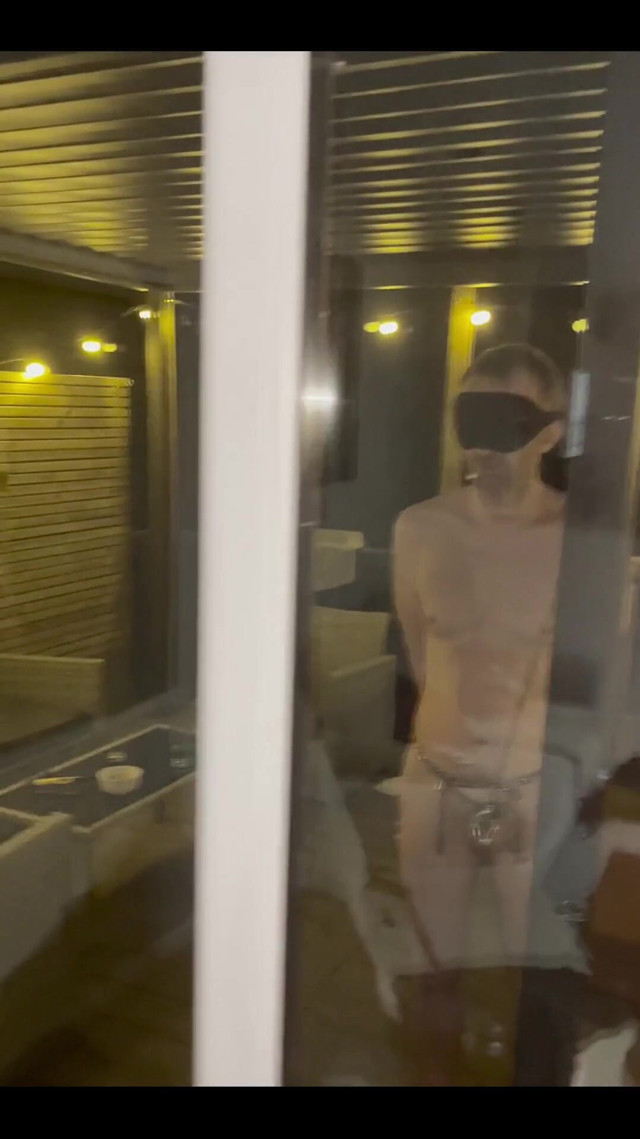 Chained Rod up Outside Naked (Mistress BJQueen)