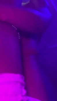 Seksowny taniec Bubble Butt nastolatka POV złośliwiec