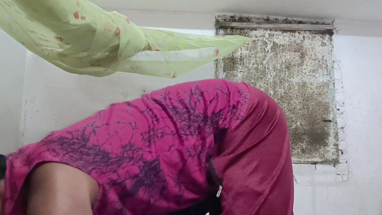 SanskariGirl1: Anal Sex of Desi Indian Girl on Holi
