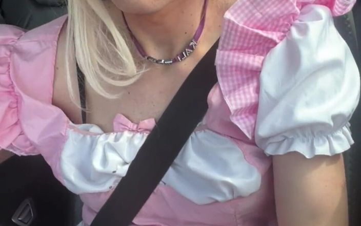 Kali t girl: Carsolo wanklane-tgirl solo boşalma