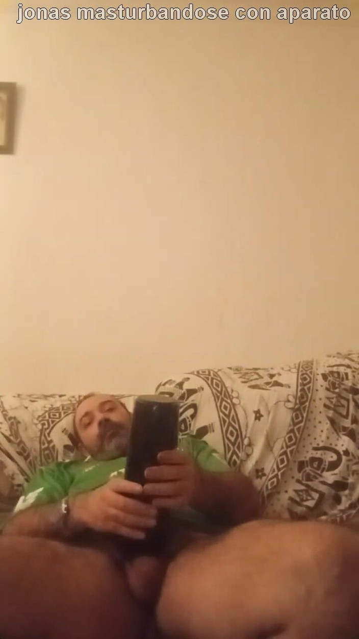 jonasxulo: ジョナスがブリブラドールで自慰をする