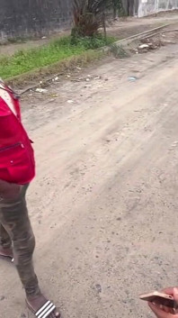 Policista šuká cizince
