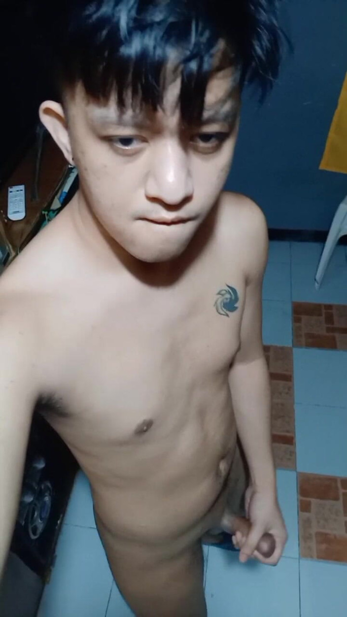 KrakenTwink: Let Me Give It to You Stepdaddy! Pinoy Twink Masturbation...