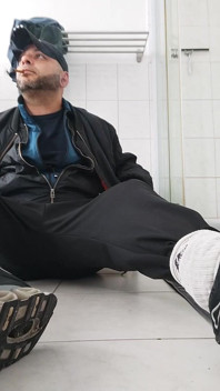 To Get Horny in the Wc, Dirty, Smelly, Wett. Dj -bro
