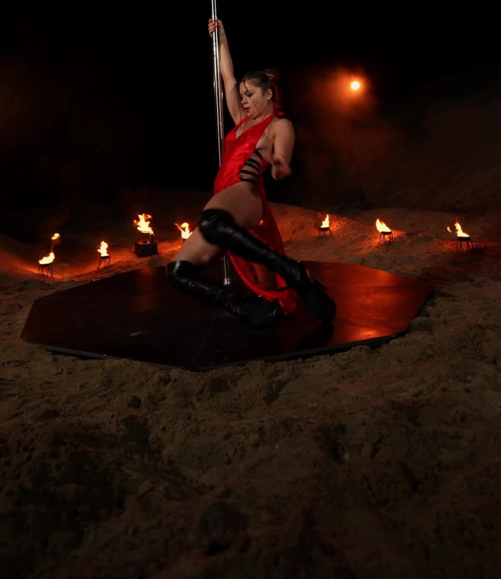 Renata Fox: Blaze in Hell, Witch!