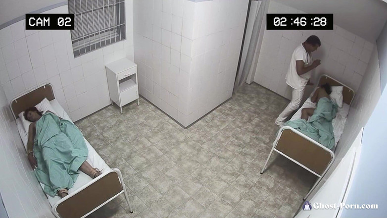 Ghost-Porn: 흑형 대물 에게 따먹히는 핫한 밀프