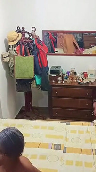 Swingersamateur40 engaña a su marido en el hotel con su amante Ella le dice que está en el spa.