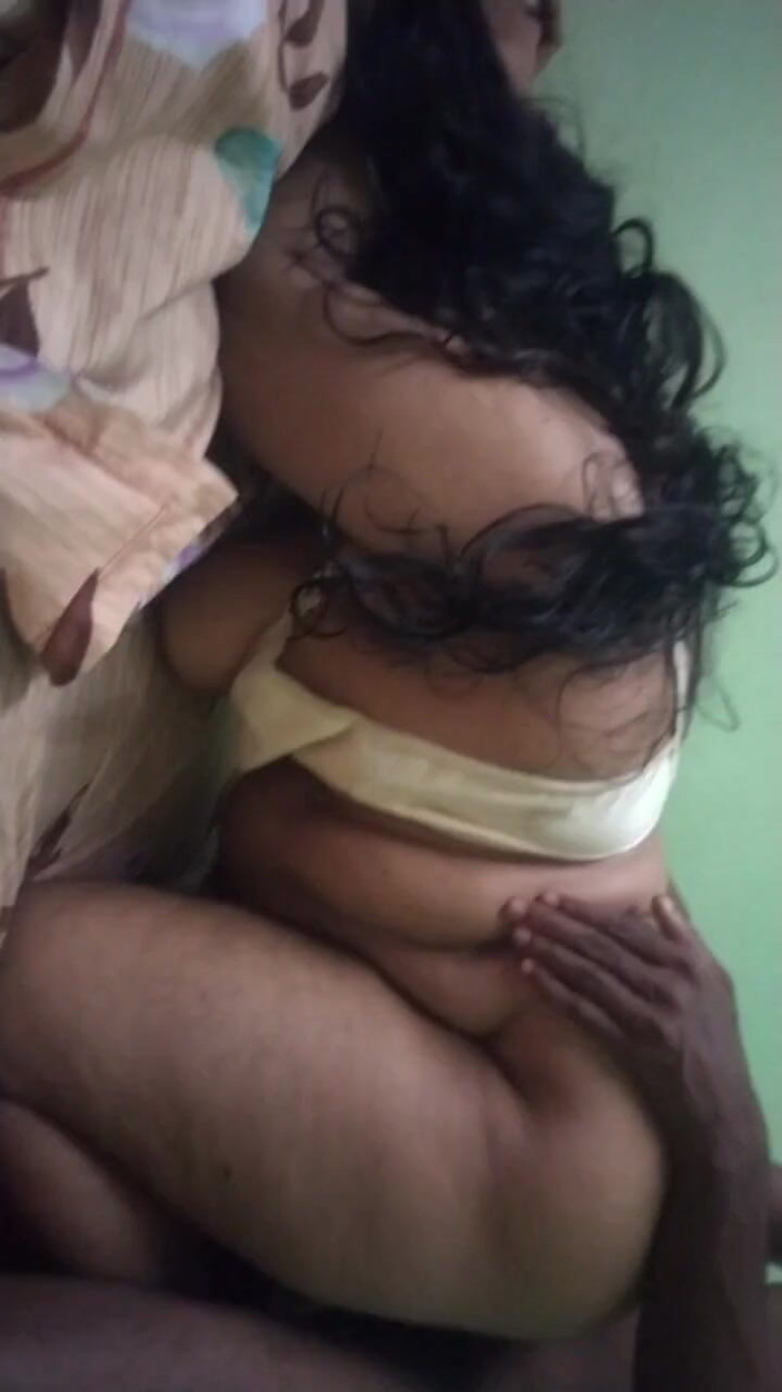 Benita sweety: Sexo caliente al estilo perrito con tía mallu