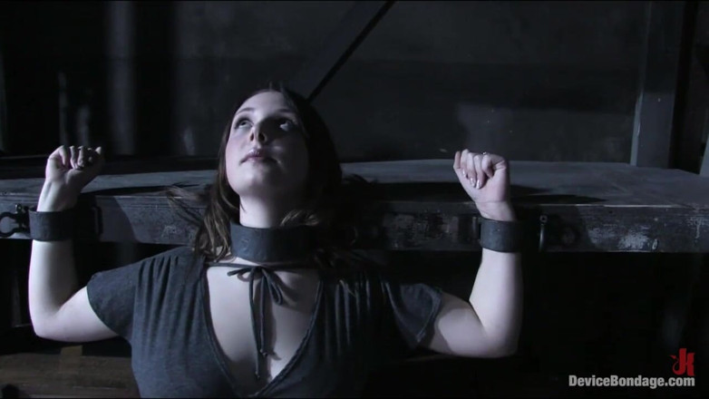 Device Bondage by Kink: Buah bruised